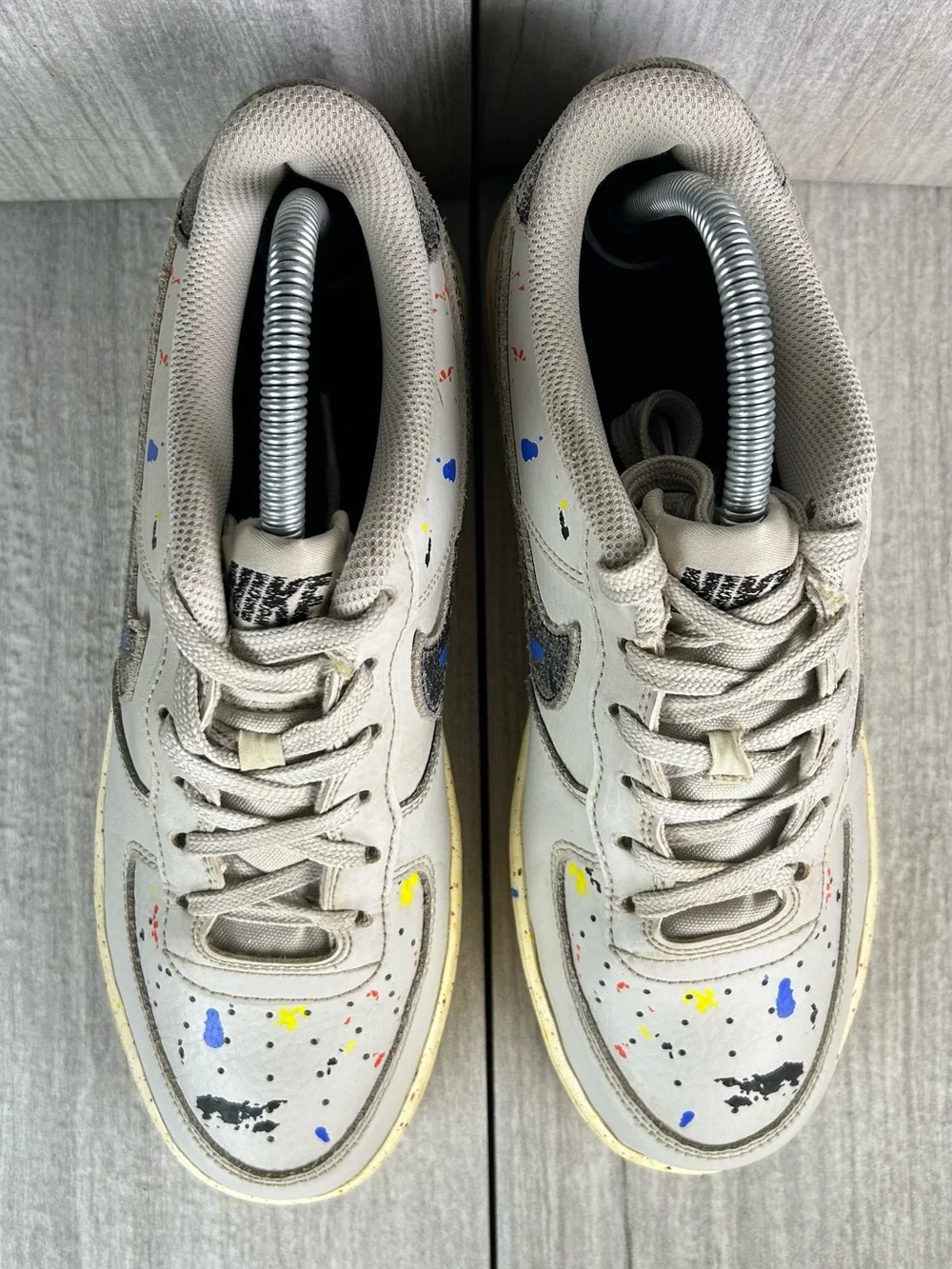 Nike Air Force 1 One LV8 Taupe Paint Splatter Sneaker Shoes Womens Size 8.5 7Y
